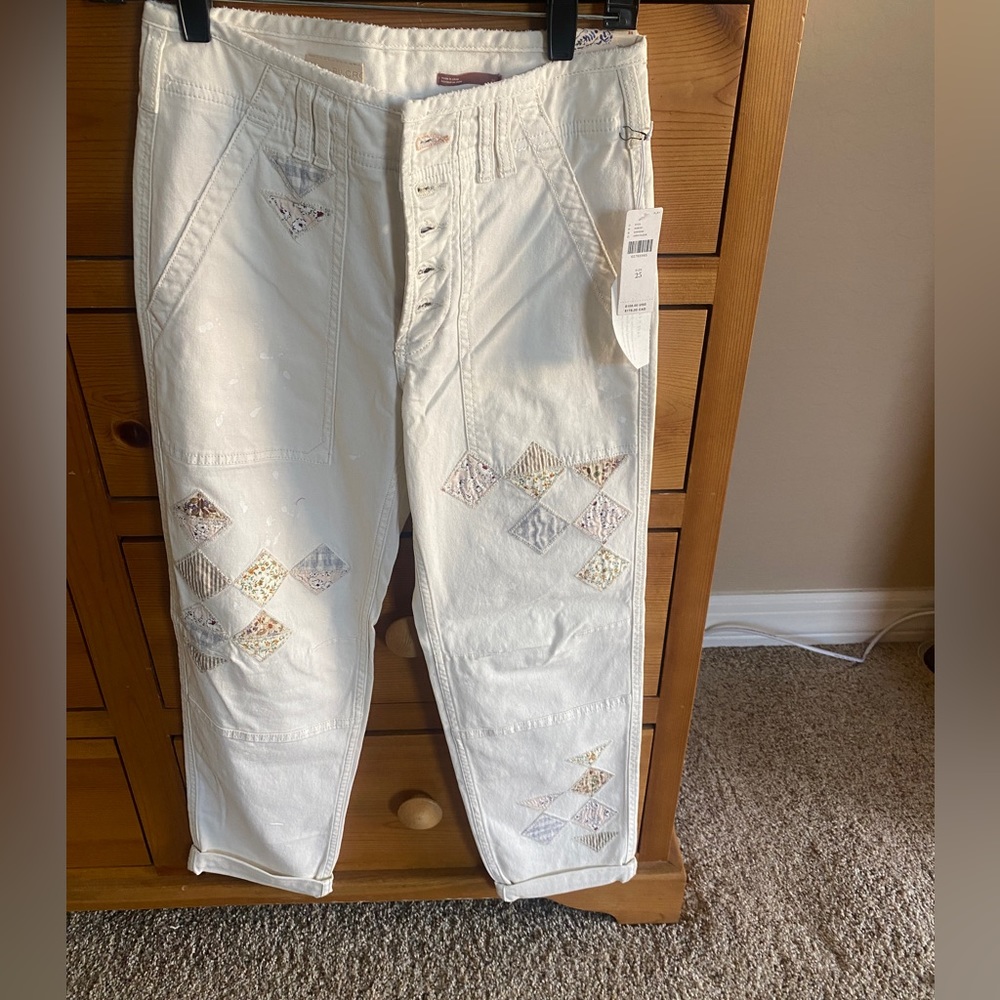 women’s cropped jeans by Pilcro